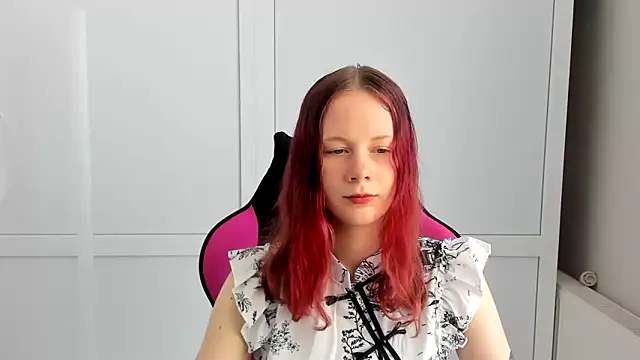 Snapshot of Skylar_spring chatting on June 30, 6:47 am Skylar spring online show from June 30, 6:47 am