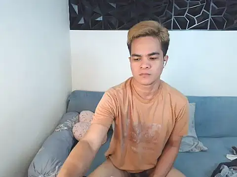 Snapshot of yourmikexxx chatting on July 1, 9:14 pm yourmikexxx online show from July 1, 9:14 pm