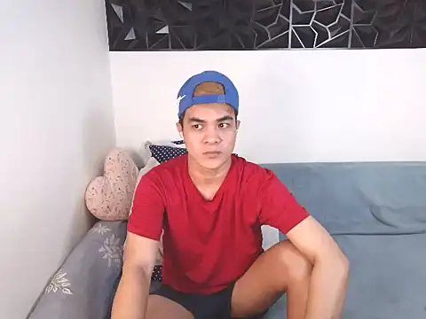 Snapshot of yourmikexxx chatting on July 14, 2:56 pm yourmikexxx online show from July 14, 2:56 pm
