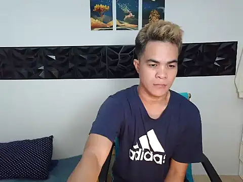 Snapshot of yourmikexxx chatting on July 24, 1:20 pm yourmikexxx online show from July 24, 1:20 pm