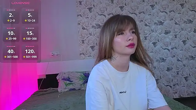 Snapshot of Katrin_s chatting on June 4, 11:22 pm Katrin s online show from June 4, 11:22 pm
