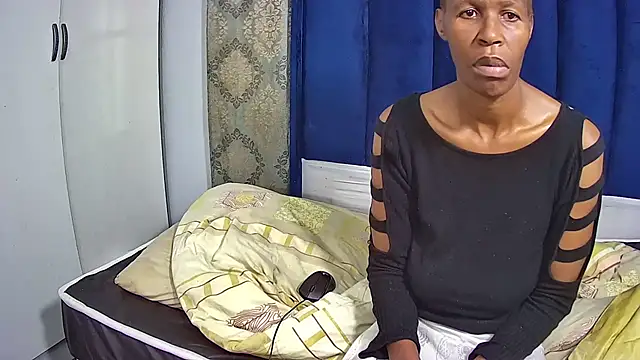 SluttyTall online show from July 22, 8:50 am