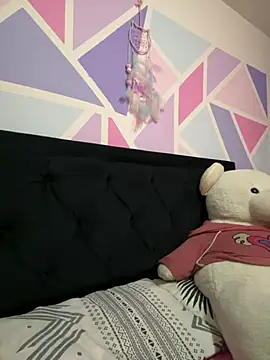 Snapshot of lia_20xx chatting on June 6, 10:47 pm lia 20xx online show from June 6, 10:47 pm