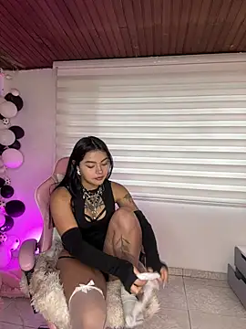mia zafirr online show from July 16, 9:43 pm