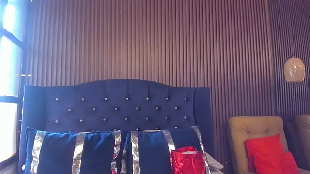 Chloe Belll online show from June 30, 6:31 pm