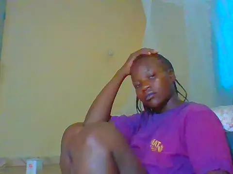 Snapshot of candycrusha chatting on June 14, 6:04 am candycrusha online show from June 14, 6:04 am