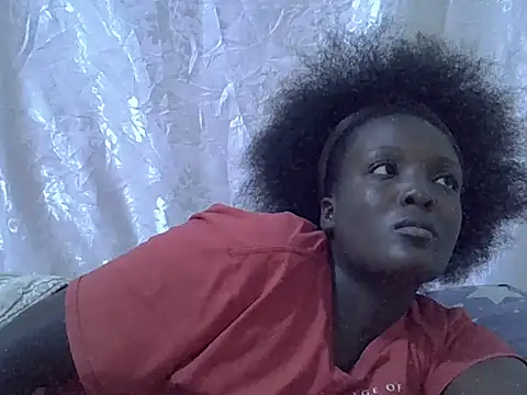Snapshot of Hot-Zelinda chatting on June 15, 10:45 pm Hot-Zelinda online show from June 15, 10:45 pm