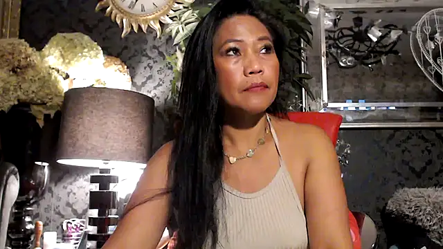 Hornygirltheone online show from November 6, 10:32 pm