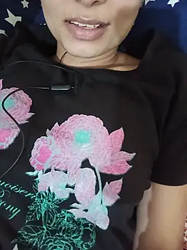 Shaina01 online show from June 16, 5:48 pm
