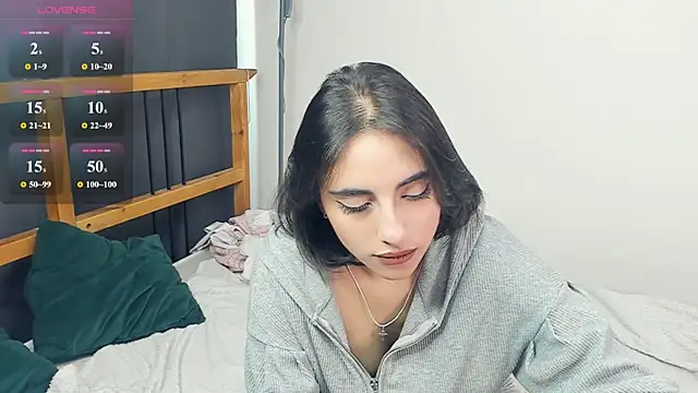 Snapshot of LunarLori chatting on July 14, 9:03 am LunarLori online show from July 14, 9:03 am