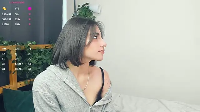 Snapshot of LunarLori chatting on July 14, 10:21 am LunarLori online show from July 14, 10:21 am