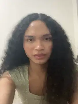 Snapshot of AnaAngel_ chatting on June 6, 2:05 am AnaAngel online show from June 6, 2:05 am