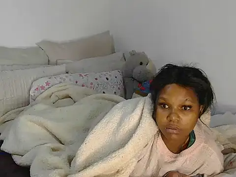 Snapshot of BOOTY-IVY chatting on June 6, 5:23 am BOOTY-IVY online show from June 6, 5:23 am
