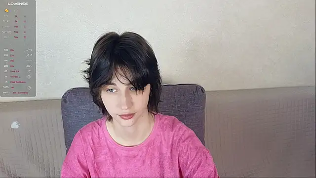 Carolina Lu online show from June 8, 3:18 am