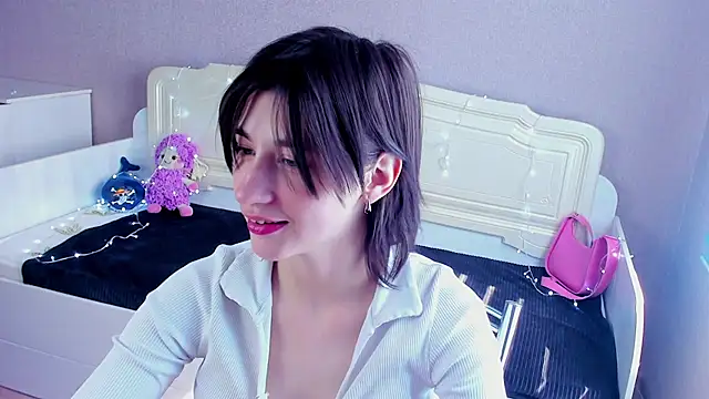 Carolina Lu online show from June 24, 3:05 am