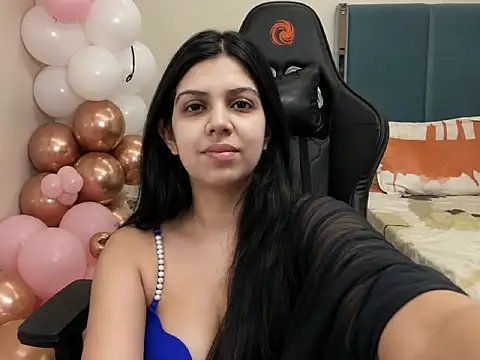 aradhya287 online show from June 6, 1:05 pm