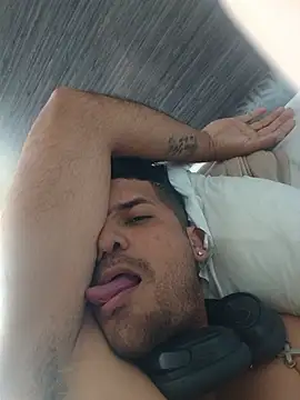 carlos0204 online show from June 11, 5:22 pm