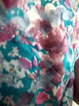 Snapshot of riyana_tai chatting on June 28, 1:11 am riyana tai online show from June 28, 1:11 am