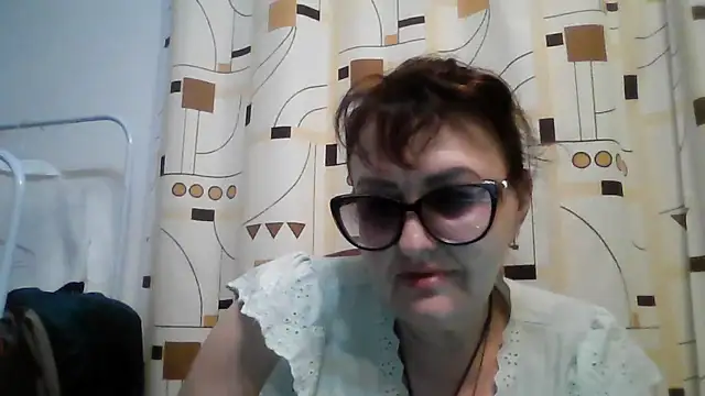 ErikaXShine online show from June 12, 6:29 pm