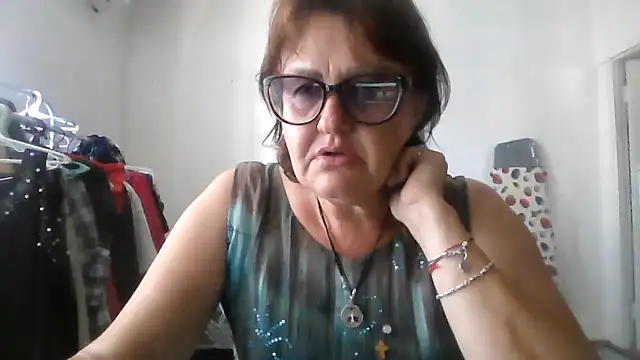 ErikaXShine online show from July 24, 12:25 pm