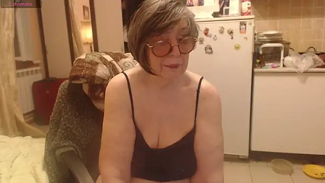 Sharon Amore online show from April 30, 12:39 am