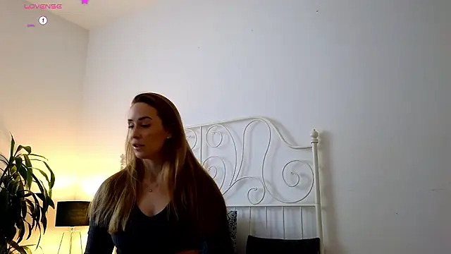 Ginnybabe  online show from December 9, 11:36 am