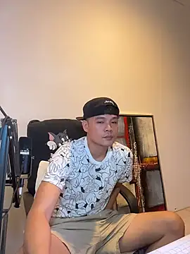 Snapshot of clarkdangerous chatting on June 8, 1:28 am clarkdangerous online show from June 8, 1:28 am