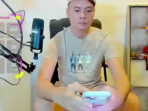 Snapshot of clarkdangerous chatting on June 12, 11:57 pm clarkdangerous online show from June 12, 11:57 pm