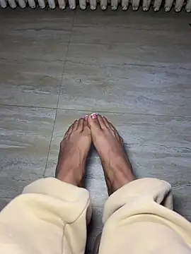 prettytoesfreak online show from June 8, 1:33 pm