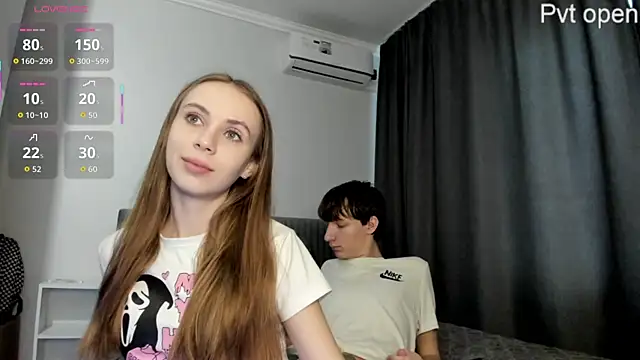 Snapshot of 4u4Love chatting on July 26, 3:19 pm 4u4Love online show from July 26, 3:19 pm