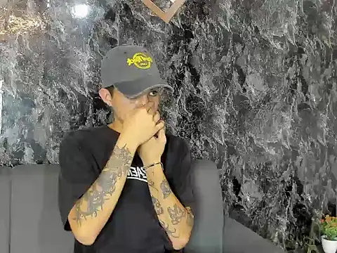 cameron lux77 online show from July 18, 3:33 am