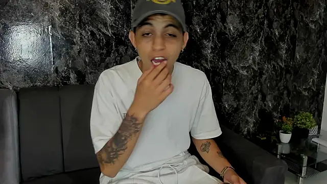 cameron lux77 online show from July 19, 4:16 am