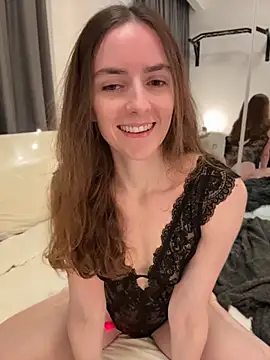 ErikaJensen online show from July 10, 4:20 pm