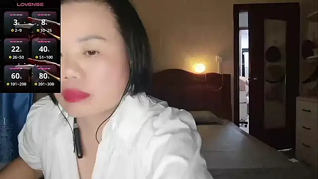 YIYI-queen online show from June 12, 3:22 pm
