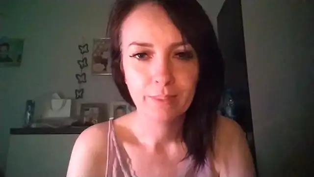 Snapshot of JenniferAlone chatting on June 16, 9:17 pm JenniferAlone online show from June 16, 9:17 pm