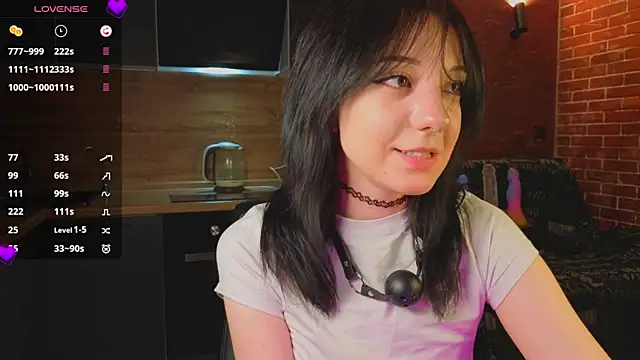 yuriski  online show from June 9, 5:46 pm