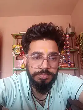 Snapshot of Desindianbull69 chatting on June 9, 9:32 am Desindianbull69 online show from June 9, 9:32 am