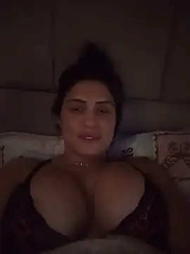 Snapshot of Milabri chatting on June 12, 4:28 pm Milabri online show from June 12, 4:28 pm