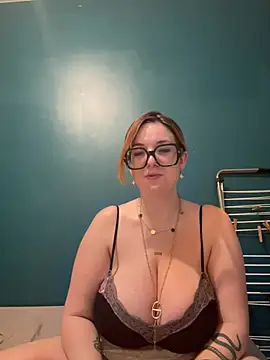 alexia tacrush online show from June 25, 8:35 pm