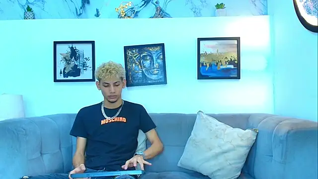 Hot skinny guys online show from July 26, 1:36 am