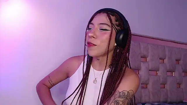 LAILA GOMEZ1 online show from July 1, 2:46 am