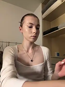 AlisaRussel online show from June 21, 4:31 pm