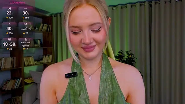 OlliviaBr0wn online show from July 9, 10:08 am