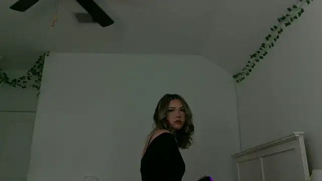 juicyxi online show from June 9, 5:57 pm