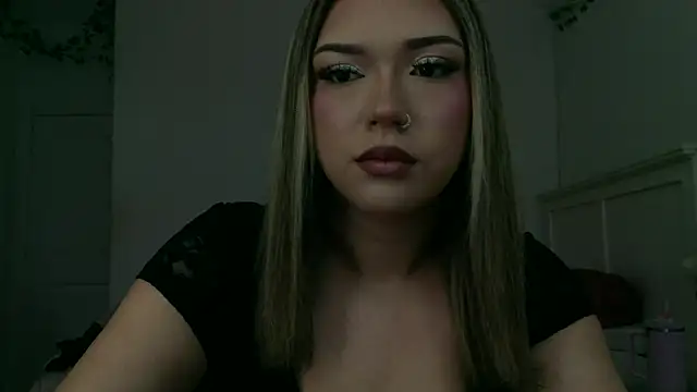 juicyxi online show from June 11, 5:33 pm