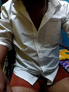 Snapshot of Lawrencedlkk007 chatting on March 3, 6:48 am Lawrencedlkk007 online show from March 3, 6:48 am