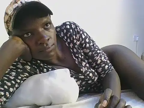 Snapshot of ebonypetite2 chatting on June 30, 3:35 pm ebonypetite2 online show from June 30, 3:35 pm