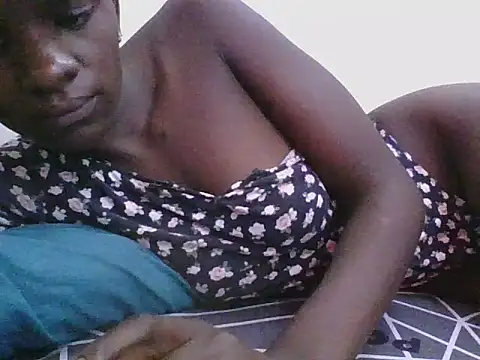 Snapshot of ebonypetite2 chatting on July 20, 6:06 am ebonypetite2 online show from July 20, 6:06 am