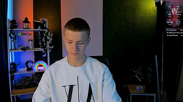 Snapshot of noah_nero chatting on June 18, 12:20 pm noah nero online show from June 18, 12:20 pm