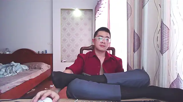 Snapshot of iamtobias chatting on July 21, 5:54 am iamtobias online show from July 21, 5:54 am